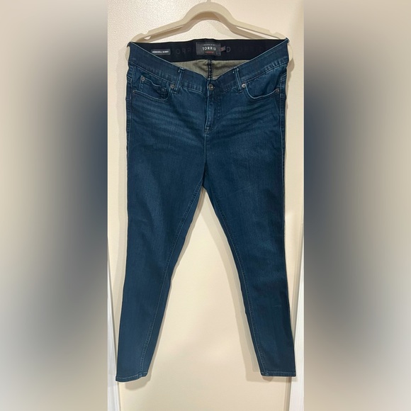 Torrid Bombshell High-Rise Jeans - Picture 2 of 2